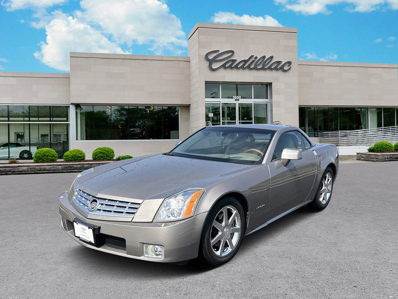Pre-Owned 2004 Cadillac XLR 2DR CONV Convertible in Peoria #0401401 |  Uftring Weston Cadillac