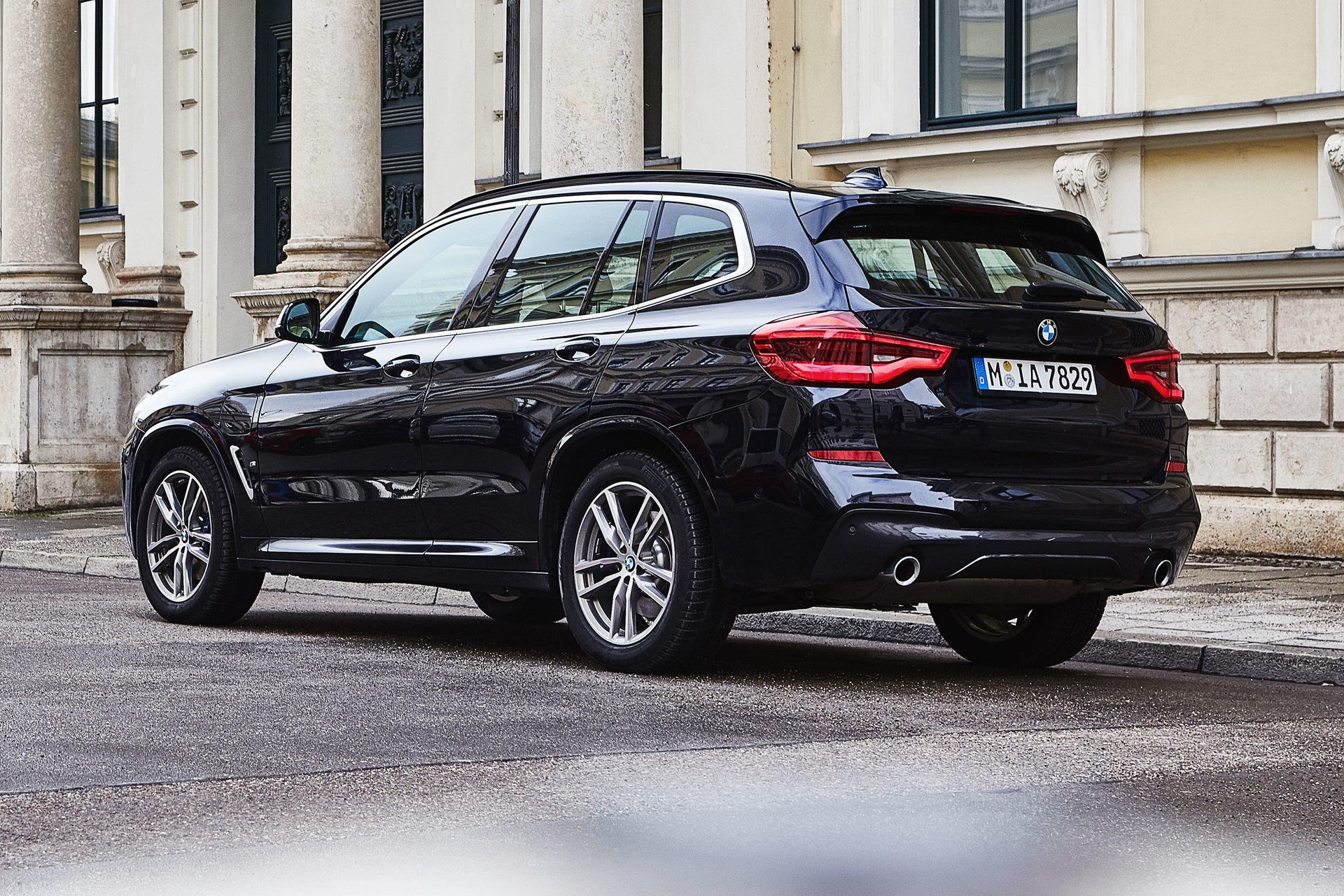 2020 BMW X3 xDrive30e first drive review: A plug-in SUV with no shortage of  sport - CNET