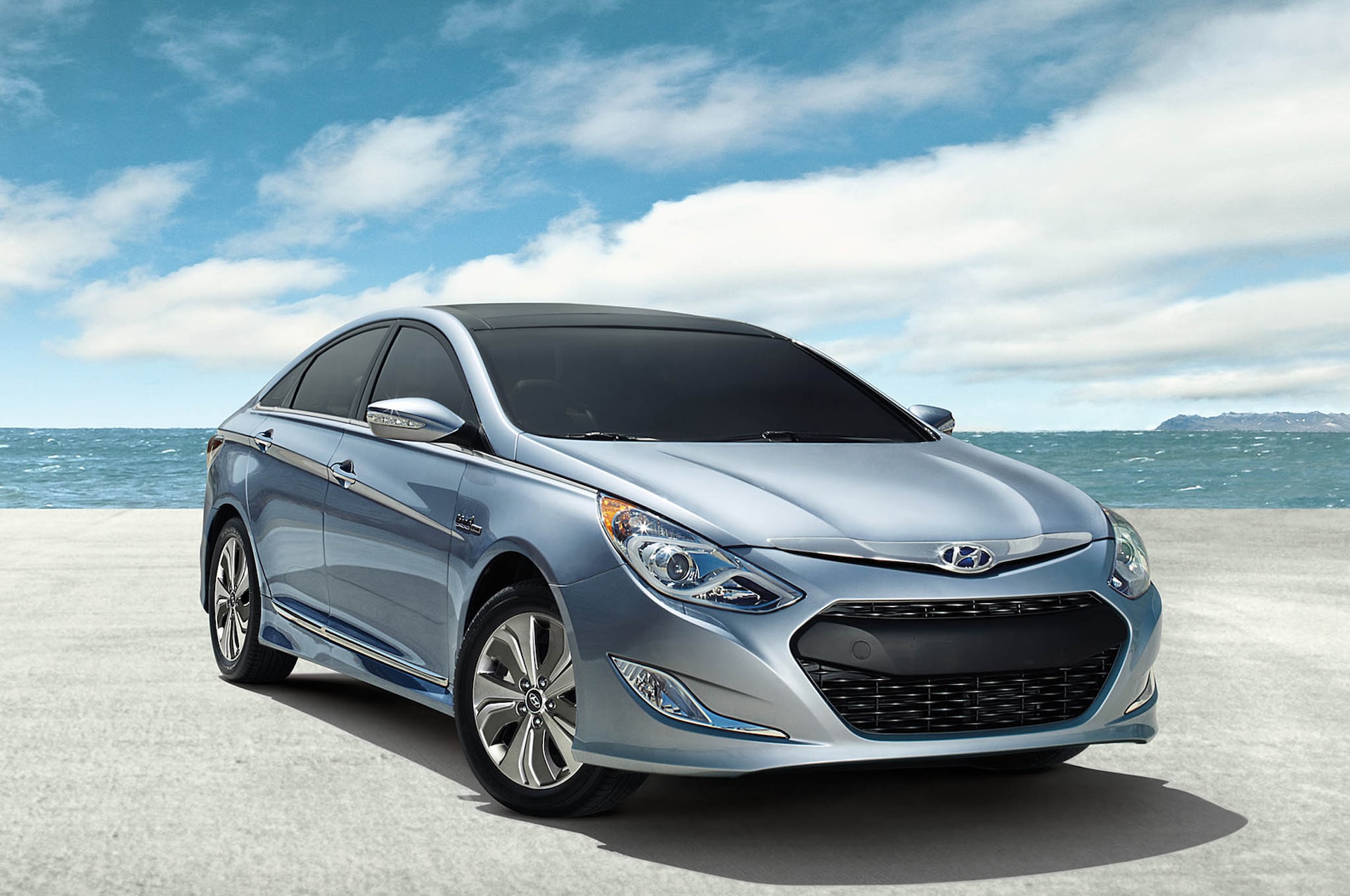 Outgoing Hyundai Sonata Hybrid Continues For 2015 Model Year