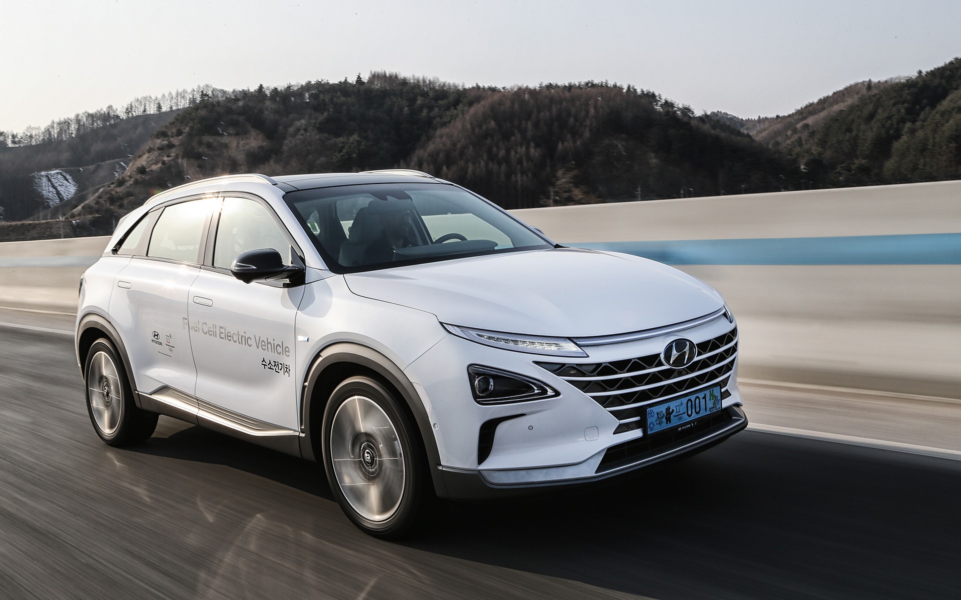 2019 Hyundai Nexo: The New Hydrogen-powered SUV is Coming to Canada - The  Car Guide