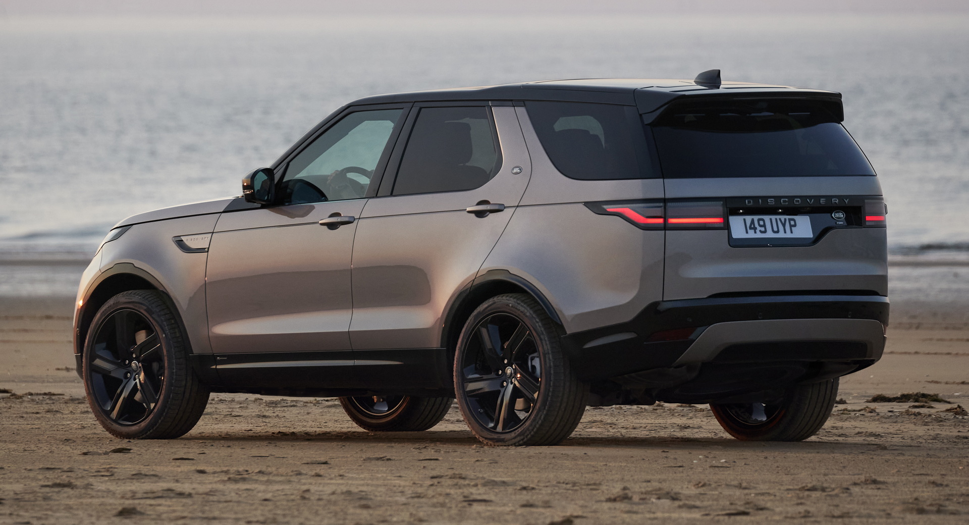 Next-Gen Land Rover Discovery Sport, Range Rover Evoque To Move Onto  Electrified Platform | Carscoops