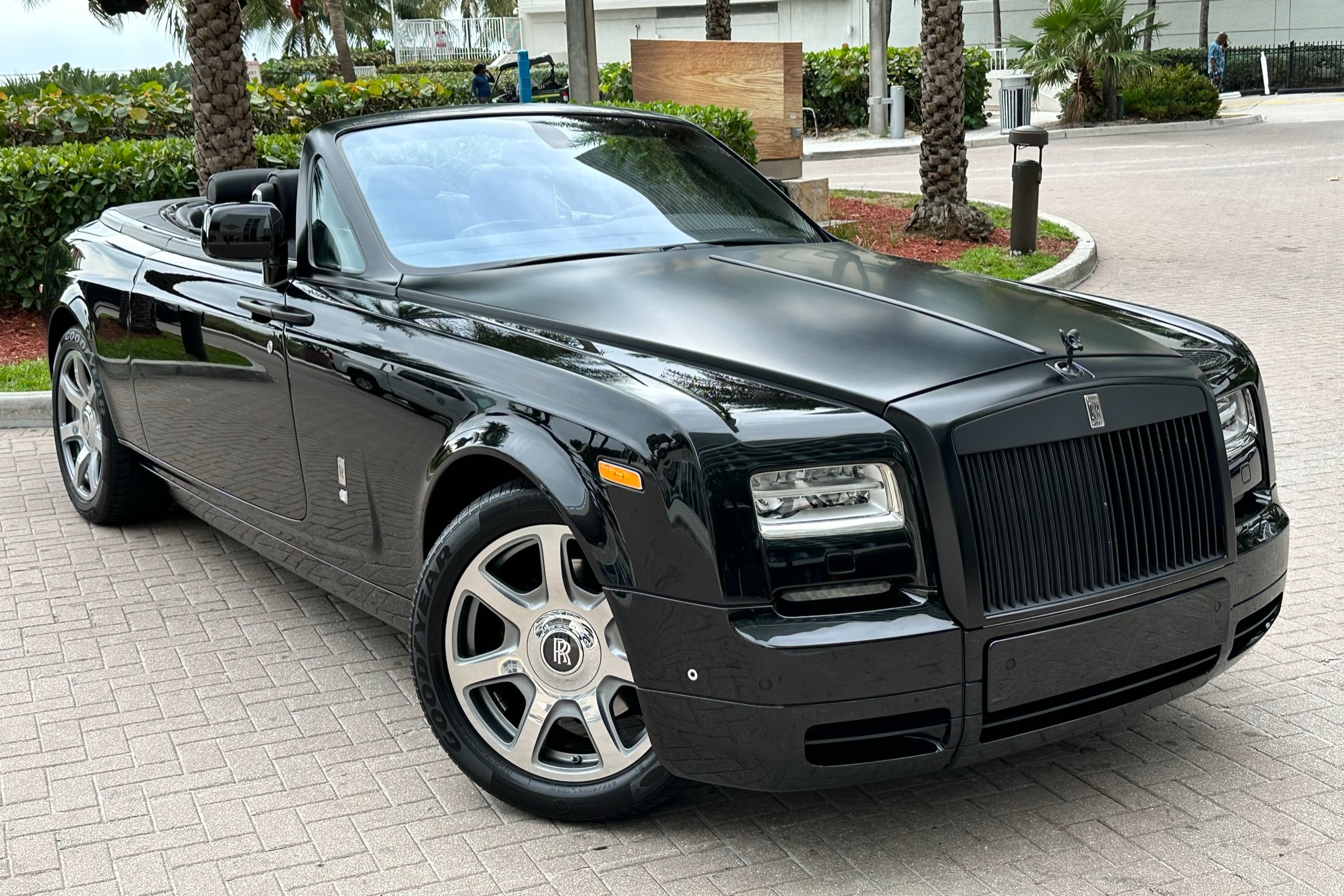 23k-Mile 2015 Rolls-Royce Phantom Drophead Coupe Nighthawk Edition for sale  on BaT Auctions - closed on January 9, 2023 (Lot #95,351) | Bring a Trailer