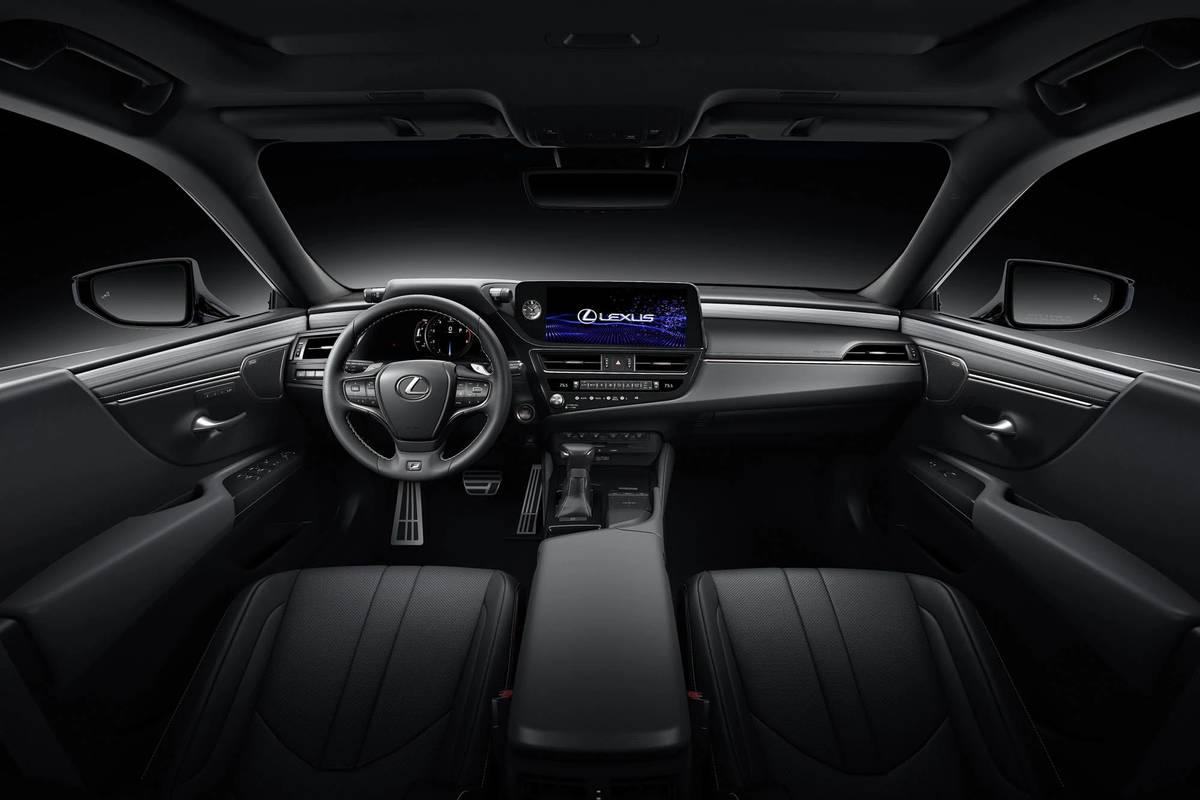2022 Lexus ES 300h Specs, Price, MPG & Reviews | Cars.com