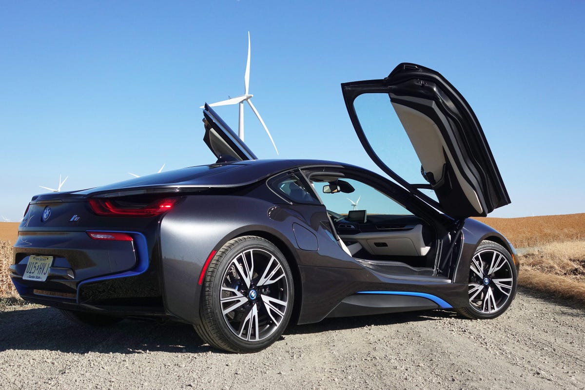 2017 BMW i8 is an absolutely gorgeous hybrid - CNET
