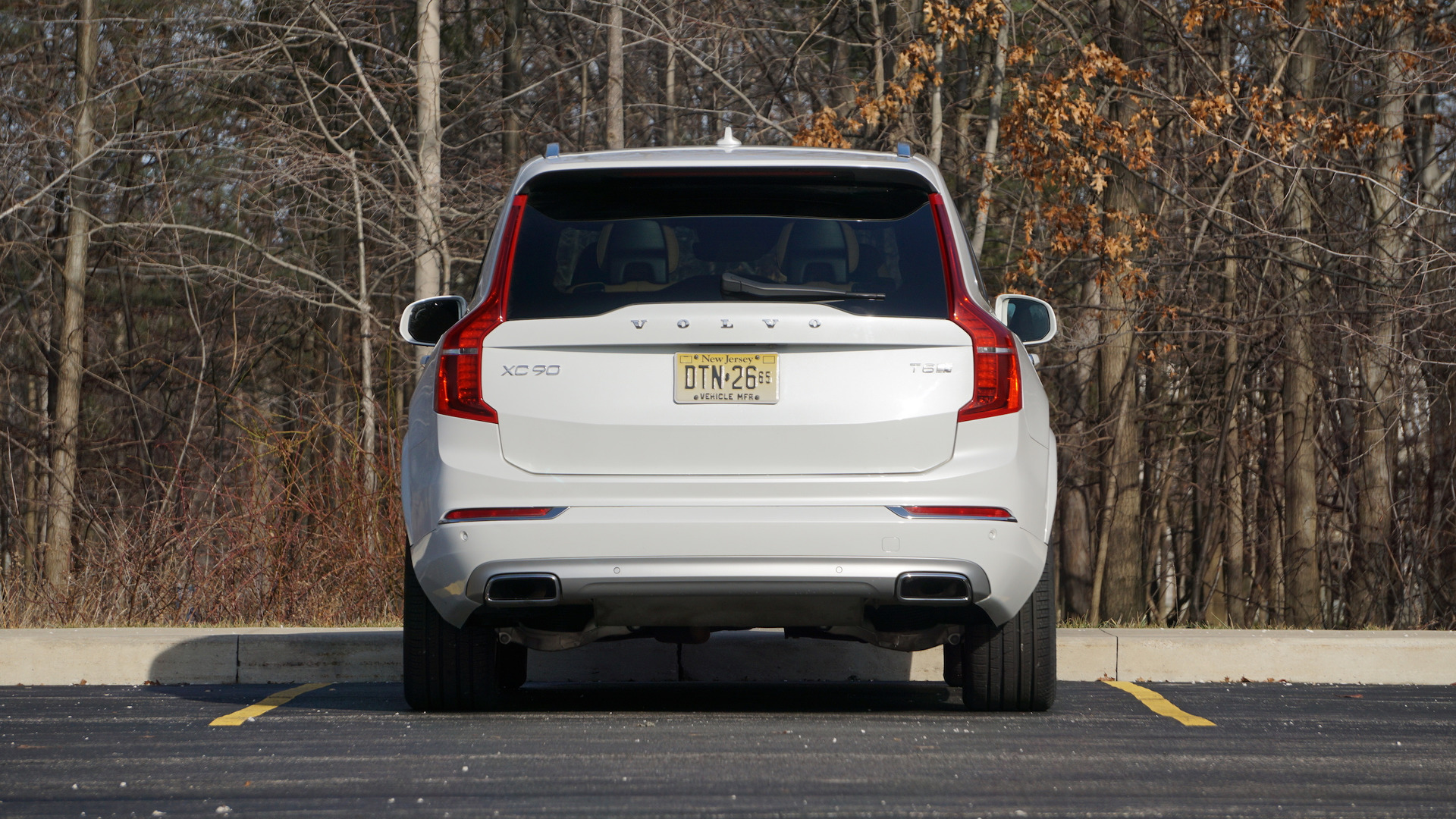 2017 Volvo XC90 Review: Just don't pick the PHEV