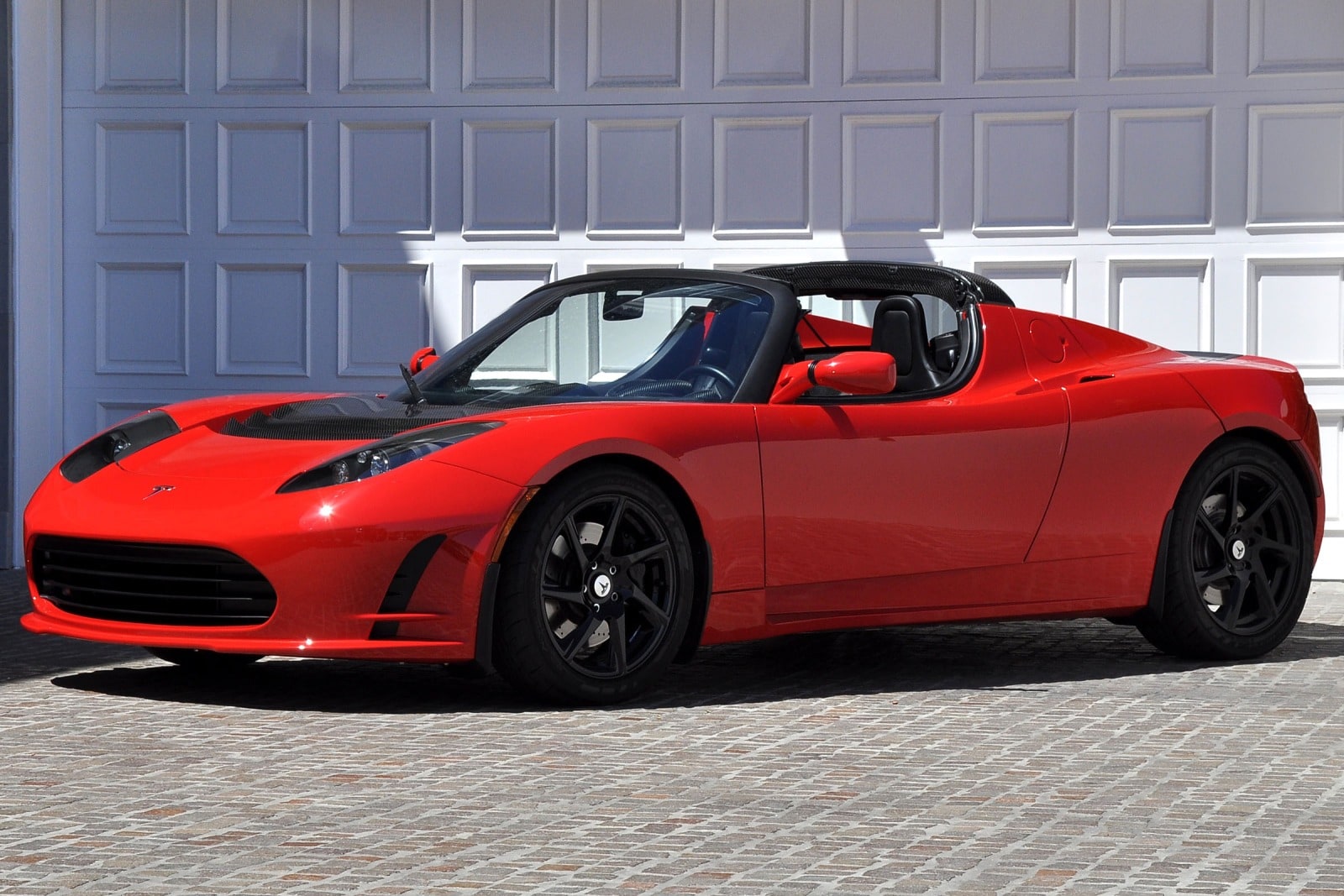 2011 Tesla Roadster Review & Ratings | Edmunds