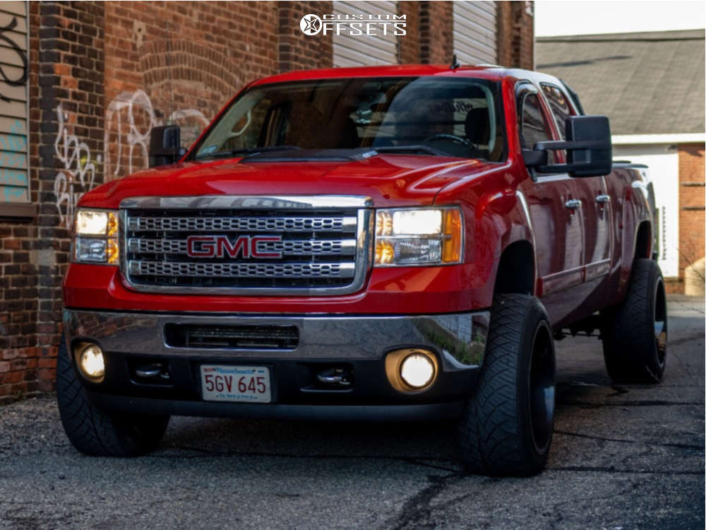 2012 GMC Sierra 2500 HD with 22x12 -56 ARKON OFF-ROAD Lincoln and 305/45R22  Nitto NT420V and Leveling Kit | Custom Offsets