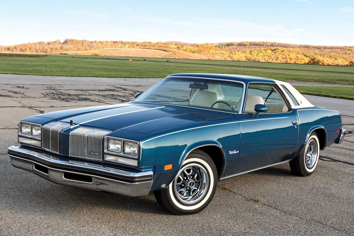 The Oldsmobile Cutlass Supreme two-door Colonnade hardtop was the  most-popular version of America's most-popular car in 1976 | Hemmings