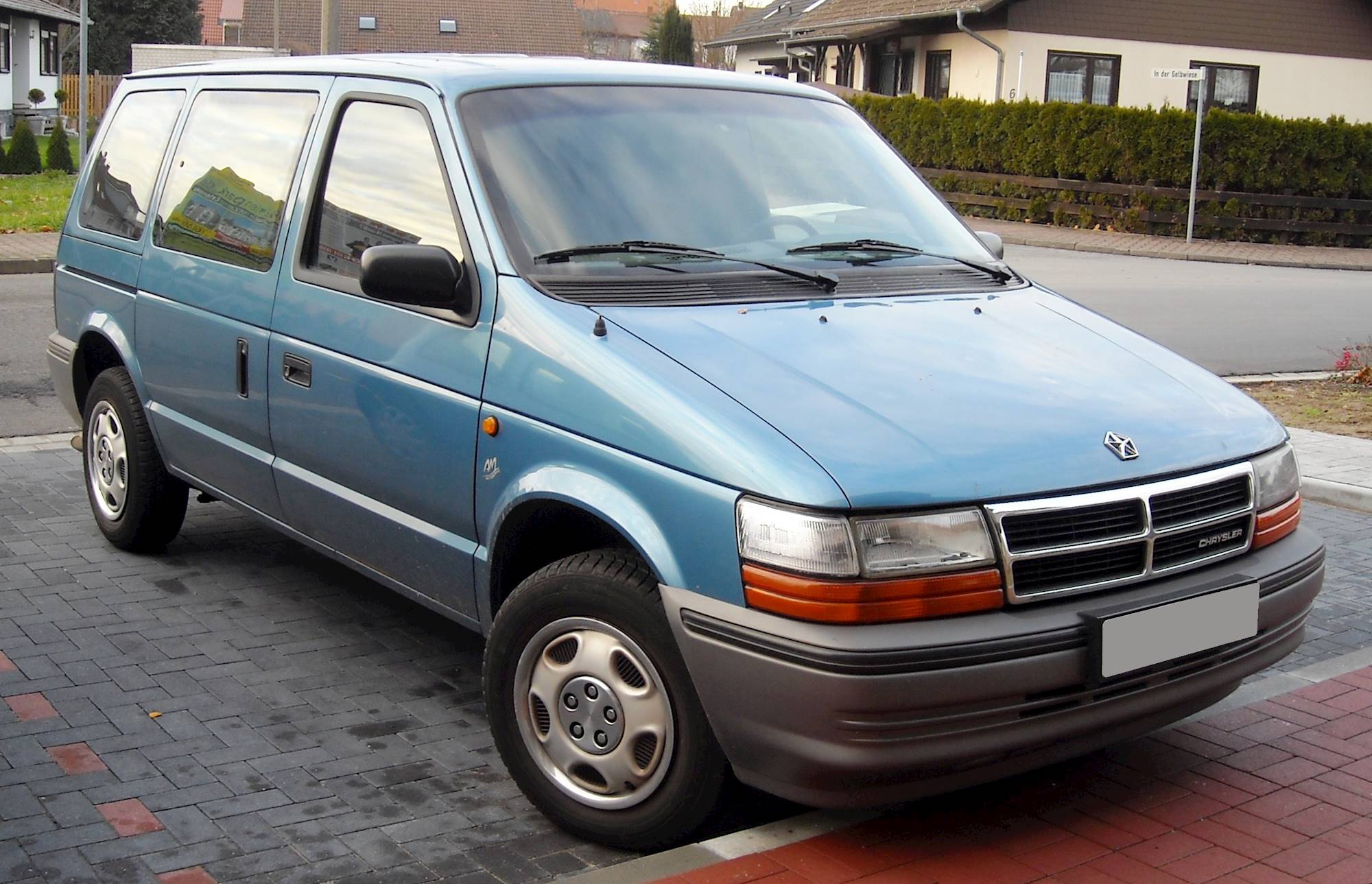 1994 Plymouth Voyager LE - Passenger Minivan 3.0L V6 auto