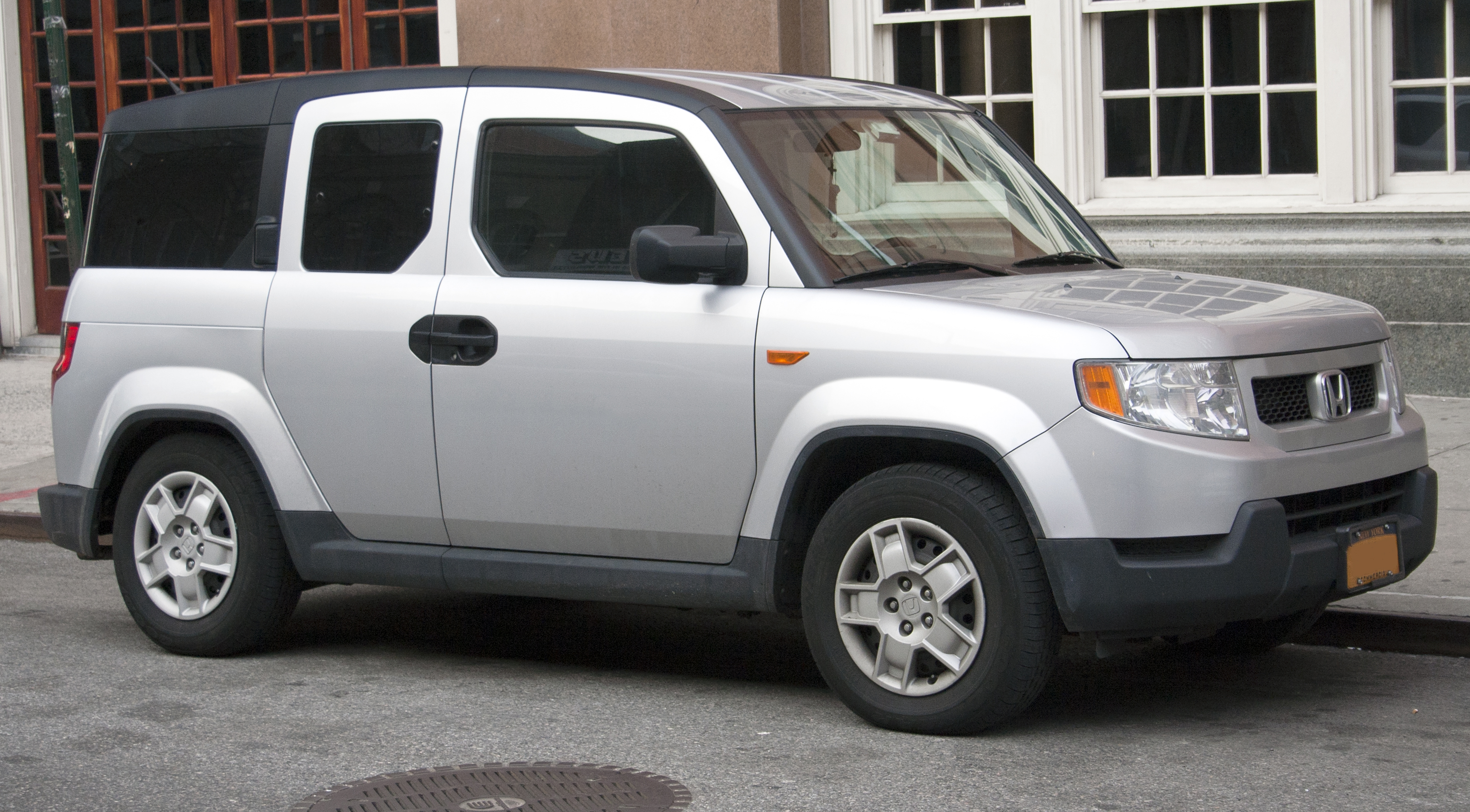 File:2011 Honda Element AWD.jpg - Wikimedia Commons