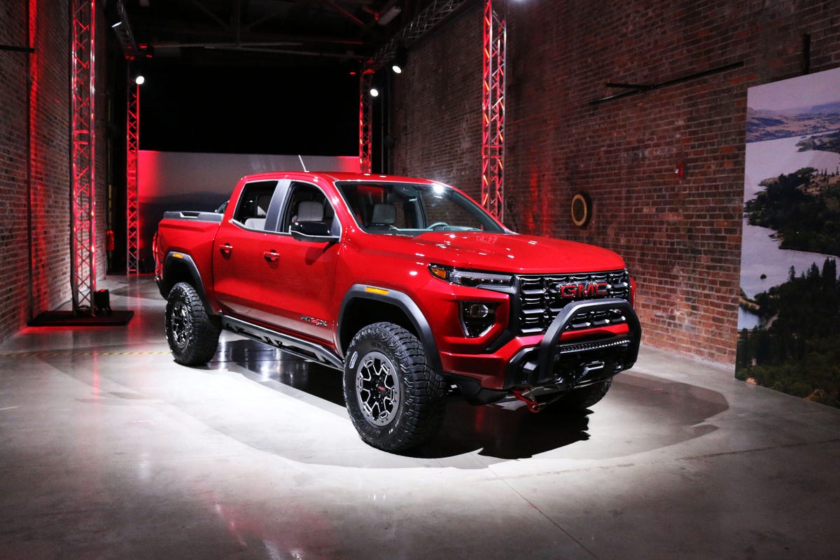 2023 GMC Canyon Is a Mean Off-Road Machine - CNET