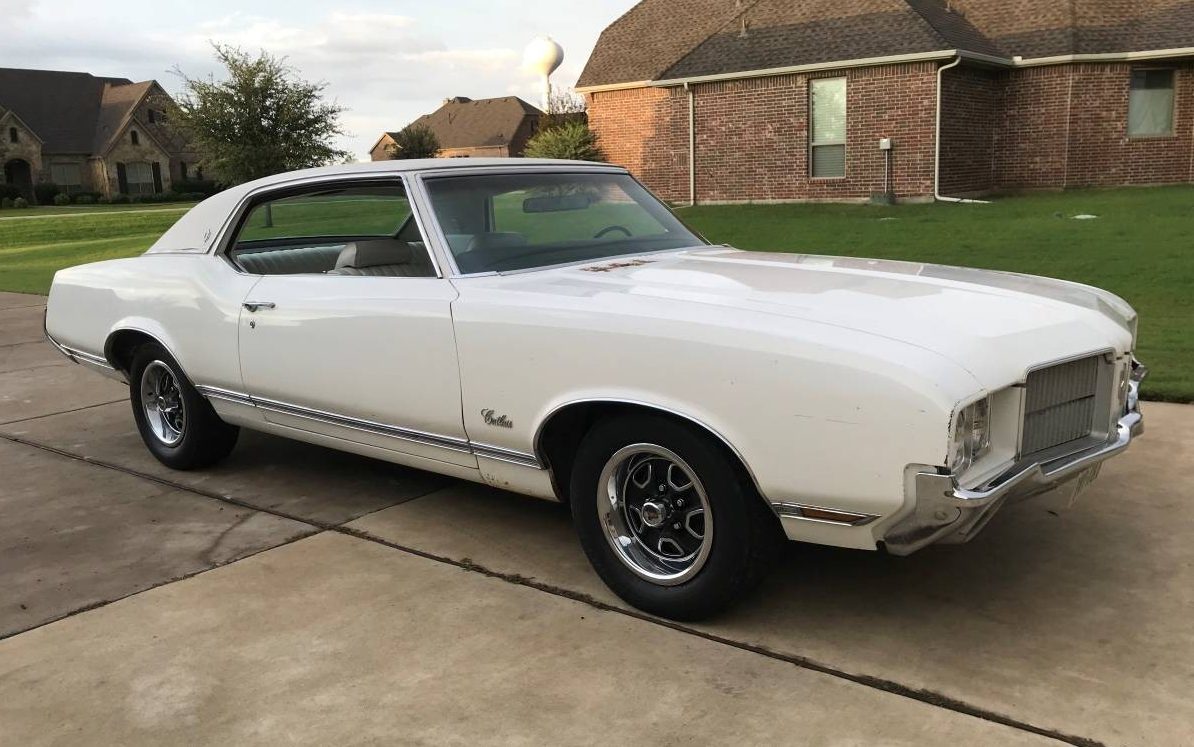 Stored For 24 Years: 1971 Olds Cutlass Supreme | Barn Finds