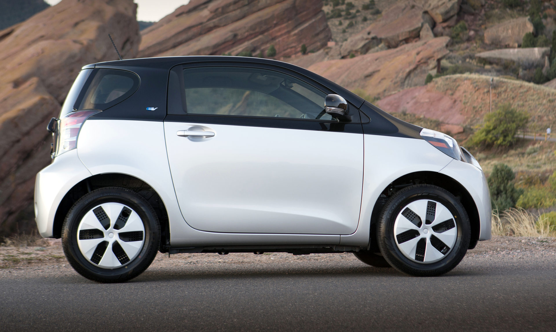 Scion iQ EV – Driving Toyota's New City Electric Car | Clean Fleet Report