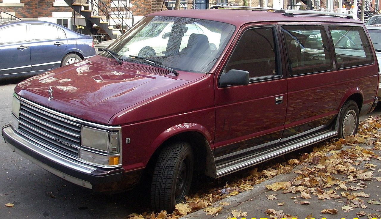 File:'87-'88 Plymouth Grand Voyager V6.jpg - Wikimedia Commons