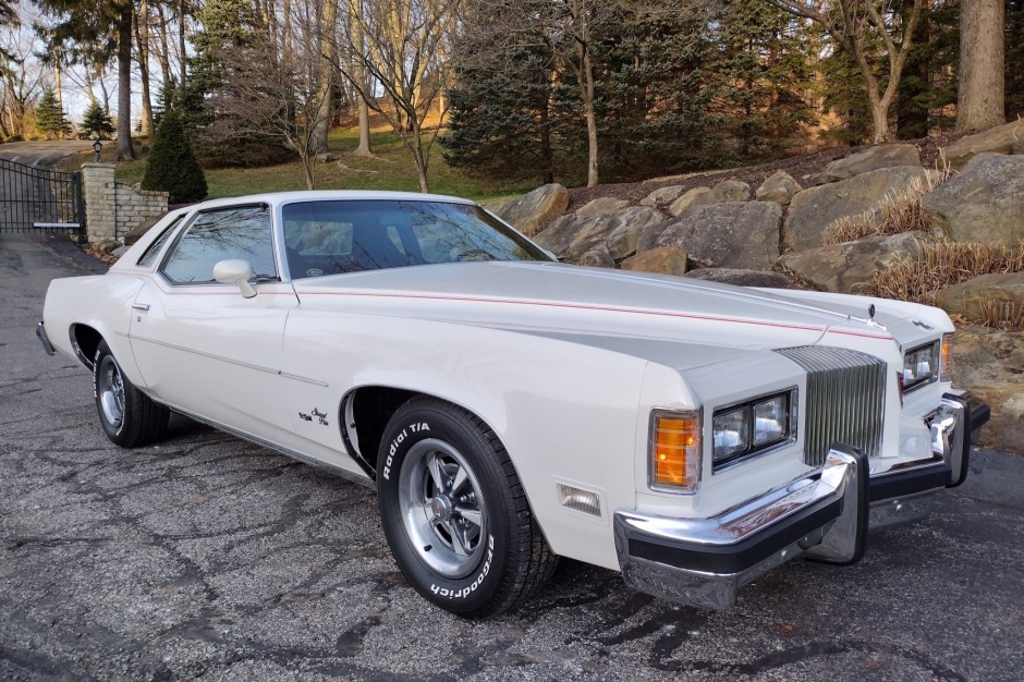 No Reserve: 1976 Pontiac Grand Prix LJ for sale on BaT Auctions - sold for  $26,500 on January 19, 2022 (Lot #63,771) | Bring a Trailer