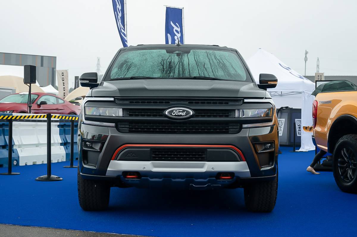 Up Close With the 2022 Ford Expedition | Cars.com
