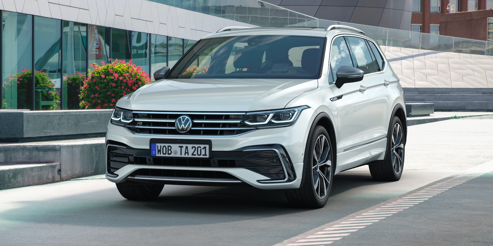 2021 Volkswagen Tiguan Allspace facelift revealed: price, specs and release  date | carwow