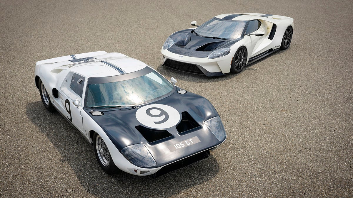 The new $500,000 Ford GT supercar looks very old | Fox News