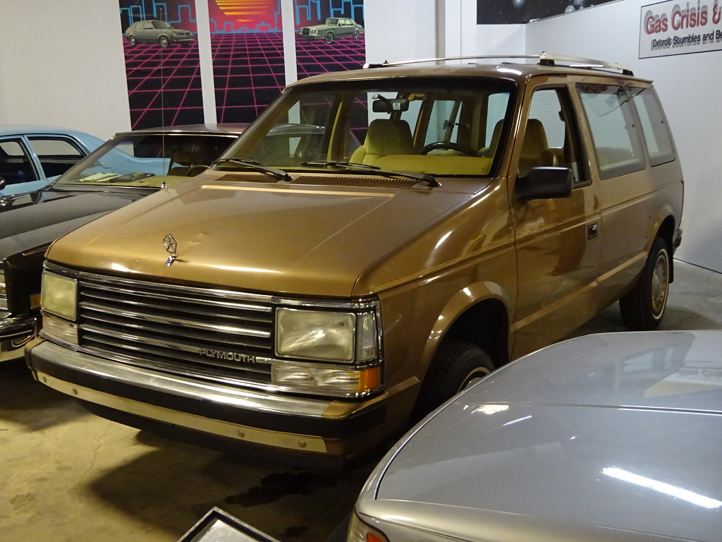 1988 Plymouth Voyager | The Plymouth Voyager was one of the … | Flickr