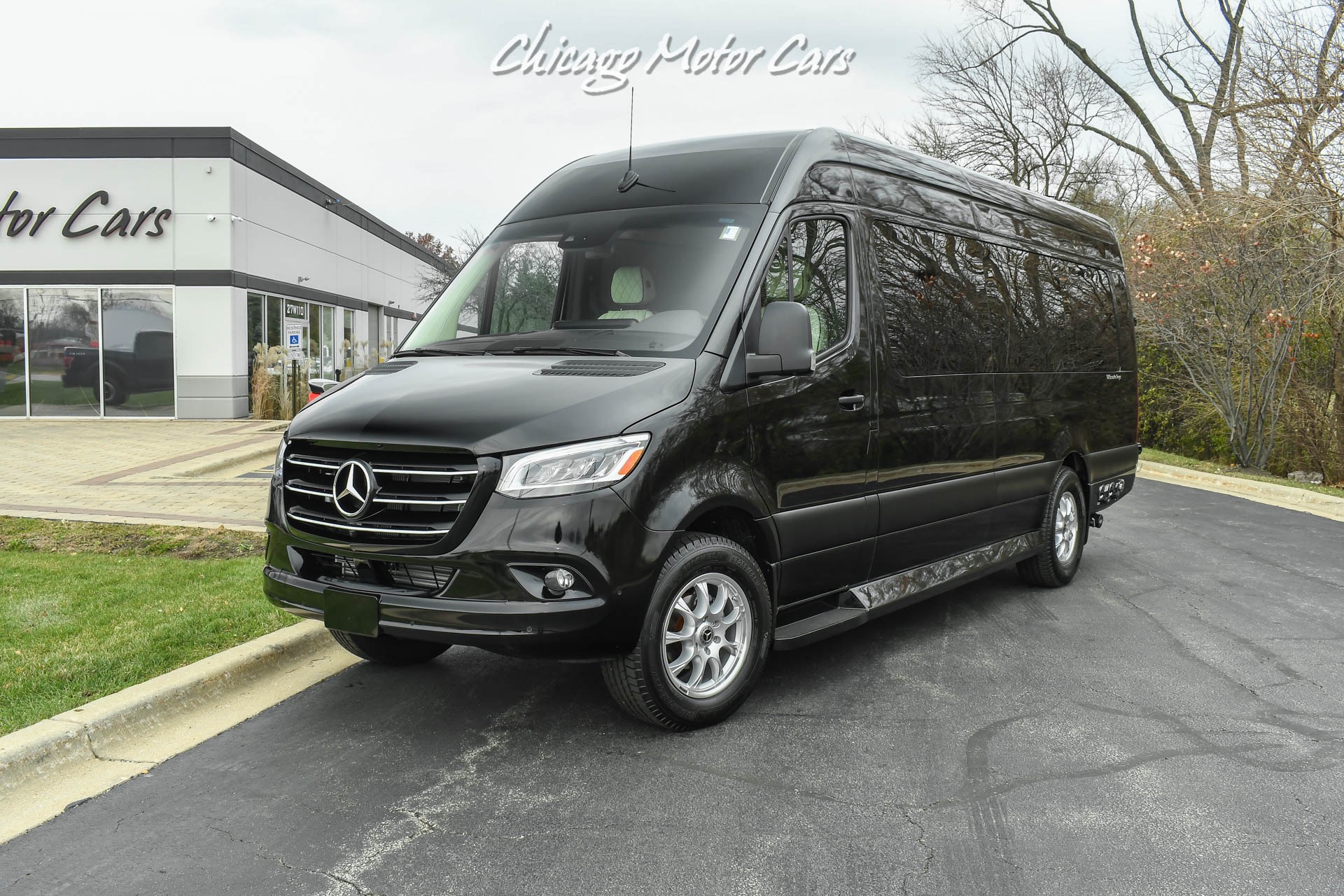 Used 2022 Mercedes-Benz Sprinter PRESIDENTIAL 3500 Ultimate Luxury SEATS UP  TO 10! BATHROOM! TWO HD TVS! REFRIGERATOR! For Sale (Special Pricing) |  Chicago Motor Cars Stock #19771
