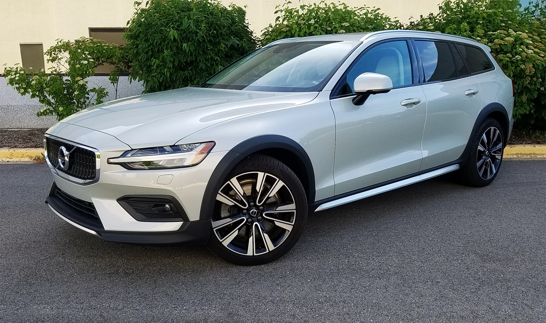 Test Drive: 2020 Volvo V60 Cross Country | The Daily Drive | Consumer  Guide® The Daily Drive | Consumer Guide®