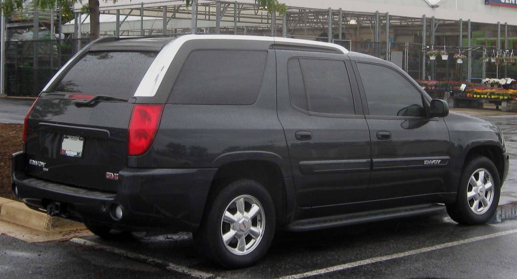 2004 GMC Envoy XUV SLE - 4dr SUV 4.2L 4x4 auto