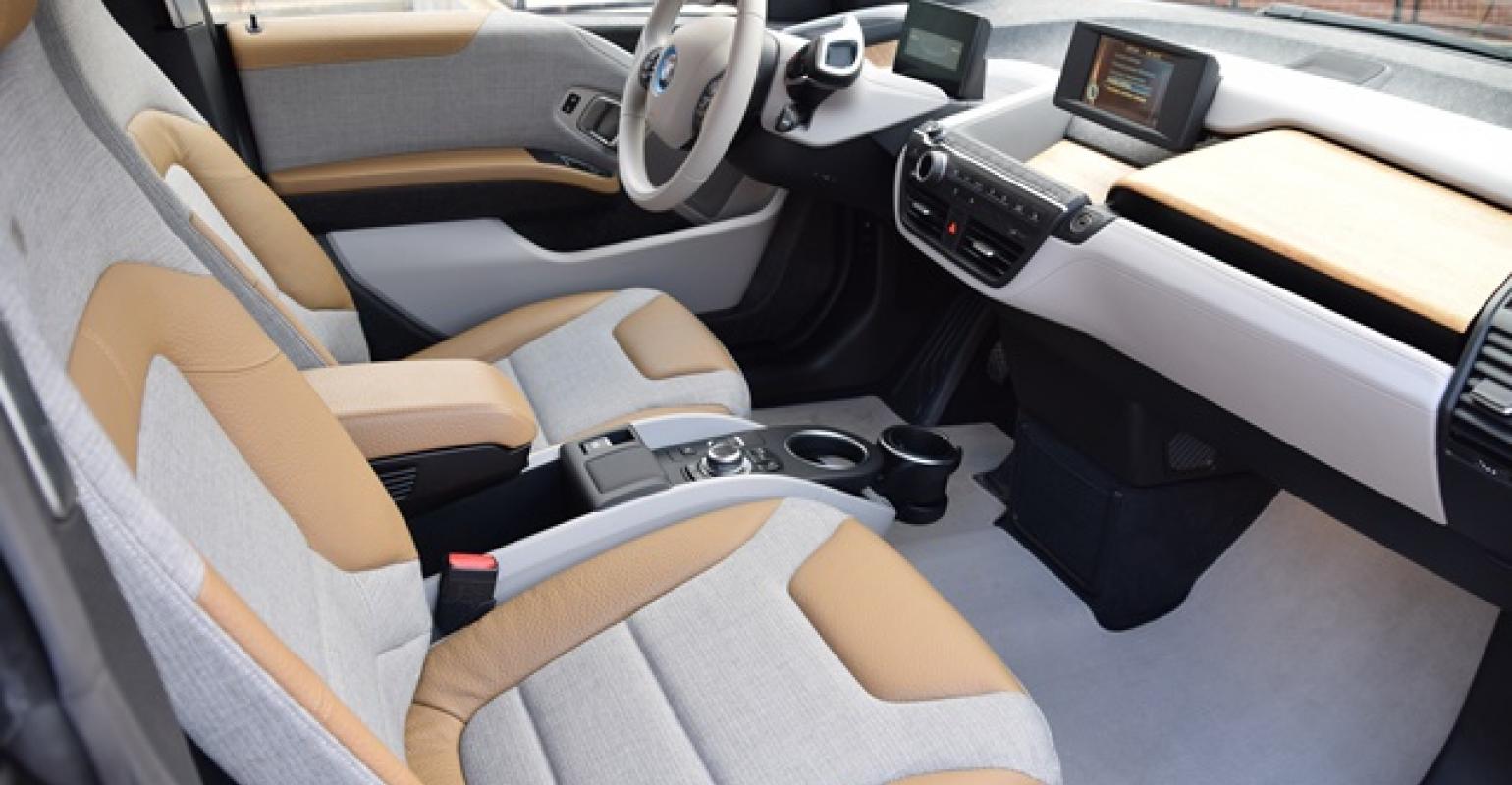 BMW i3: Progressively Quirky, Spot-On | WardsAuto