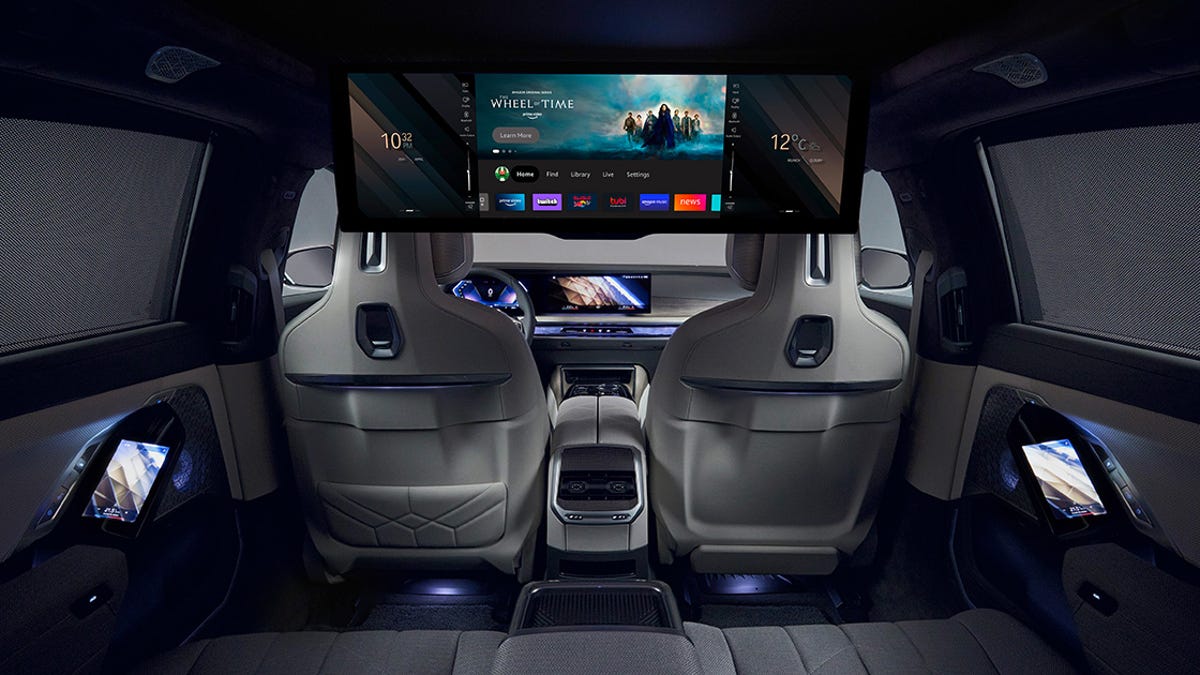 The New BMW 7 Series' 31-Inch 8K Theater Screen Looks Freakin' Awesome -  CNET