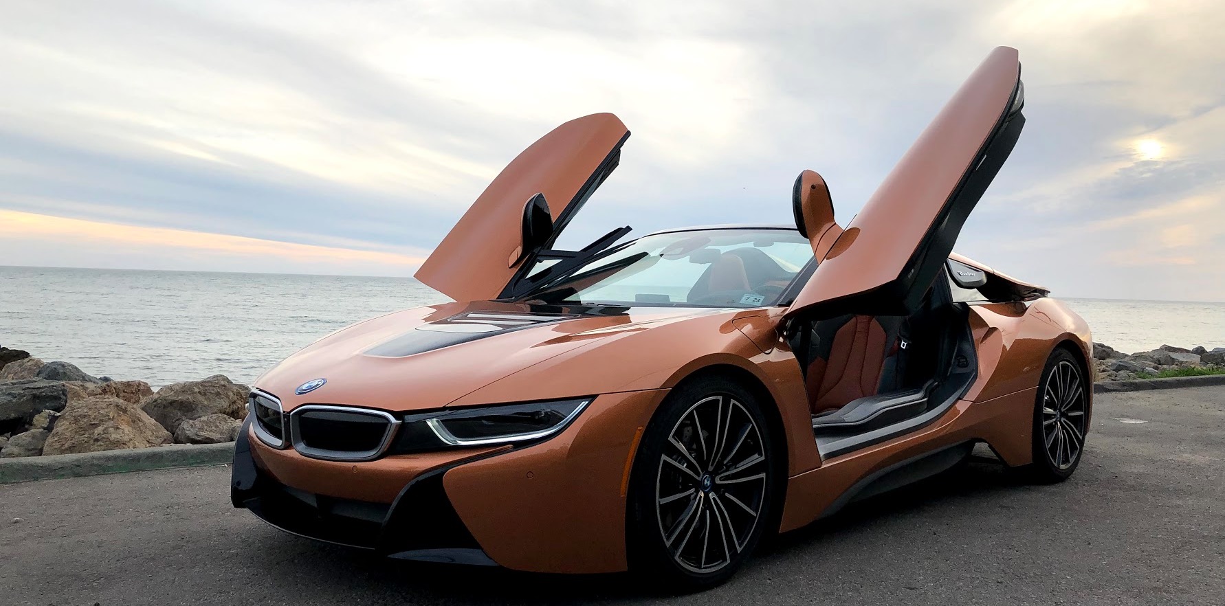Electrek Review BMW i8 Roadster: an hybrid roadster that needs to be  all-electric | Electrek