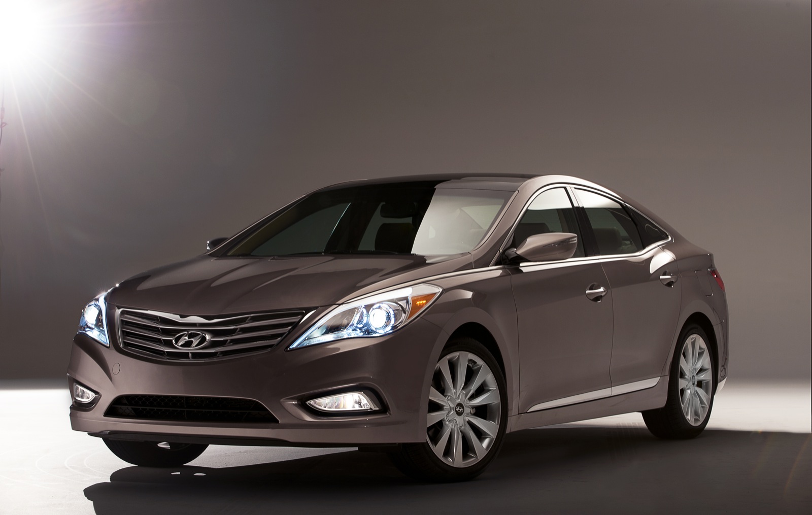 2012 Hyundai Azera Review, Ratings, Specs, Prices, and Photos - The Car  Connection
