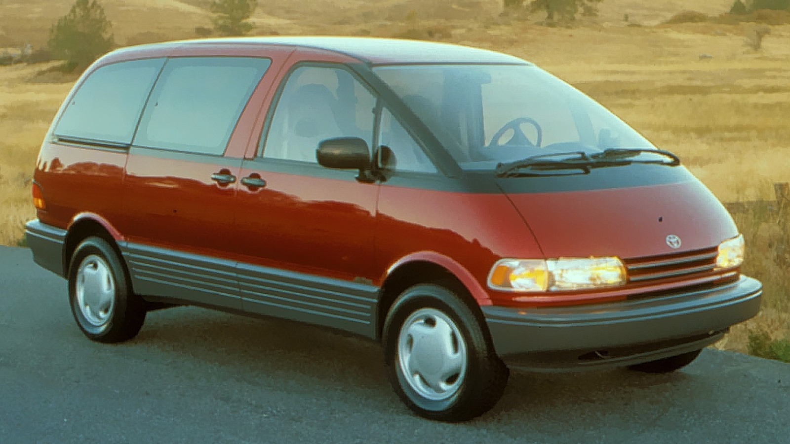 Here's Why The Toyota Previa Was Way Cooler Than You Think