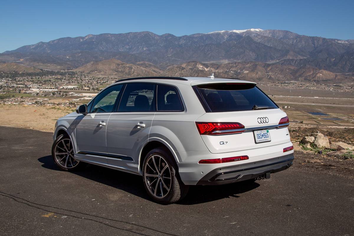 Audi Q7: Which Should You Buy, 2020 or 2021? | Cars.com