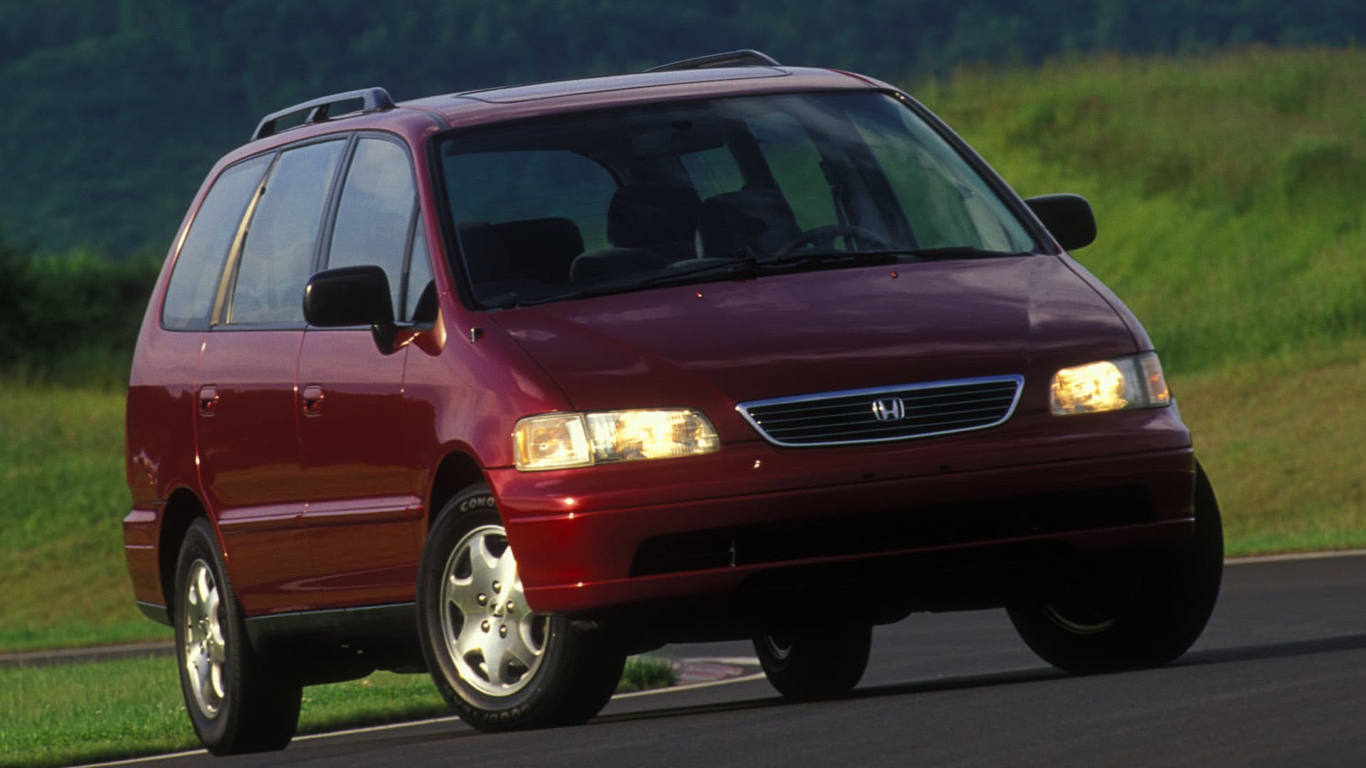 Remember When the Honda Odyssey Had Four Regular Doors and Was Terrible?