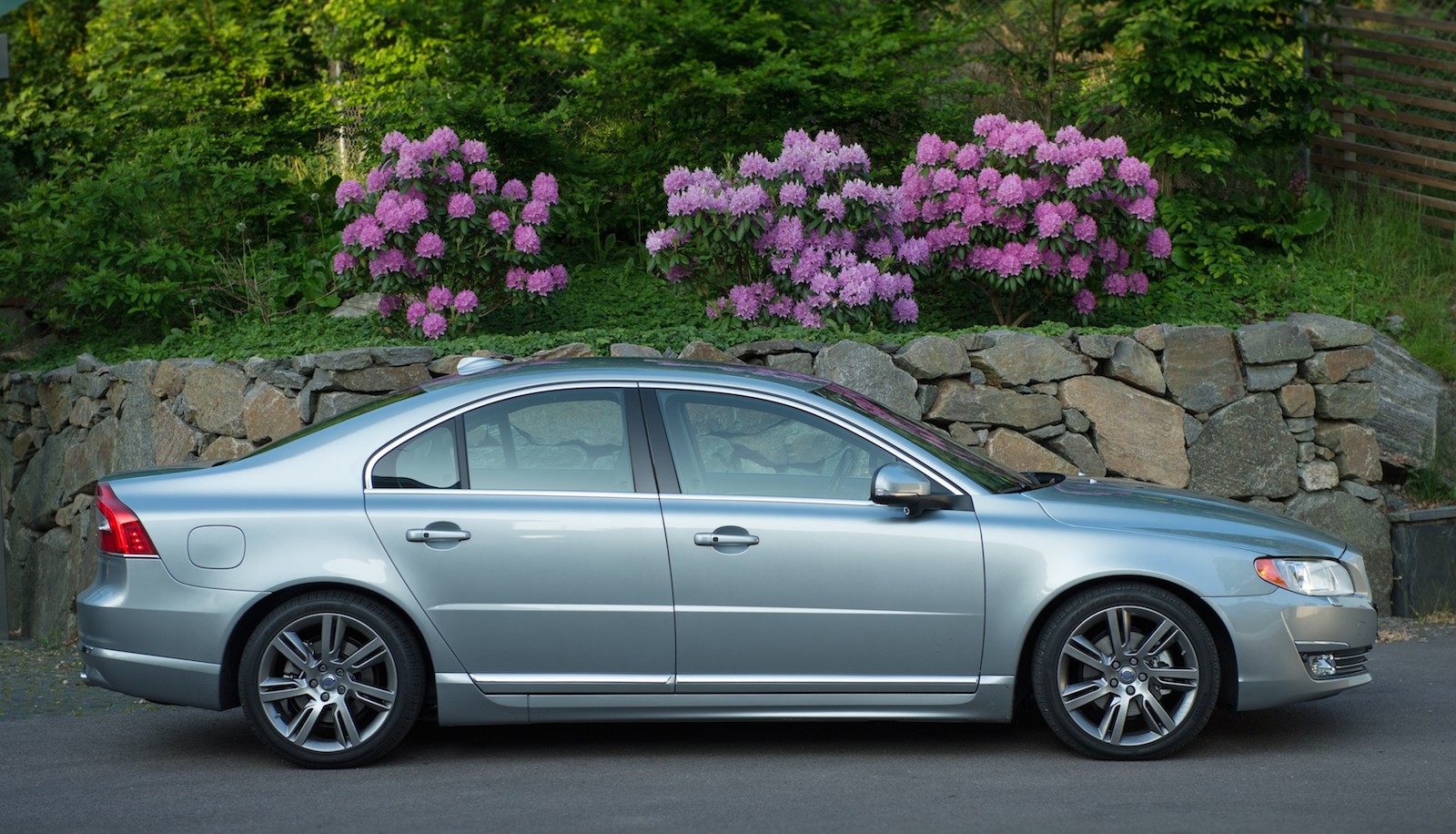 New and Used Volvo S80: Prices, Photos, Reviews, Specs - The Car Connection