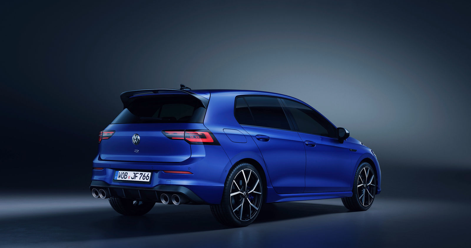 The new Golf R gets off to a flying start: world premiere of the most  powerful series-production Golf of all times | Volkswagen Newsroom