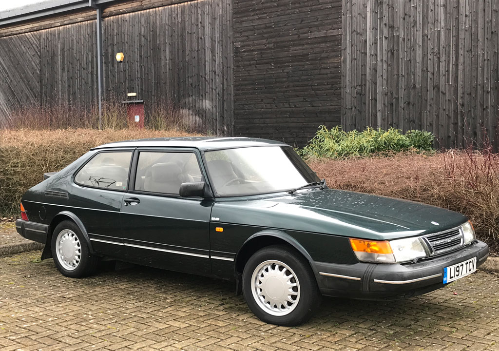 Saab Classic 900 SEi 1993 - Classic Car Restoration Services