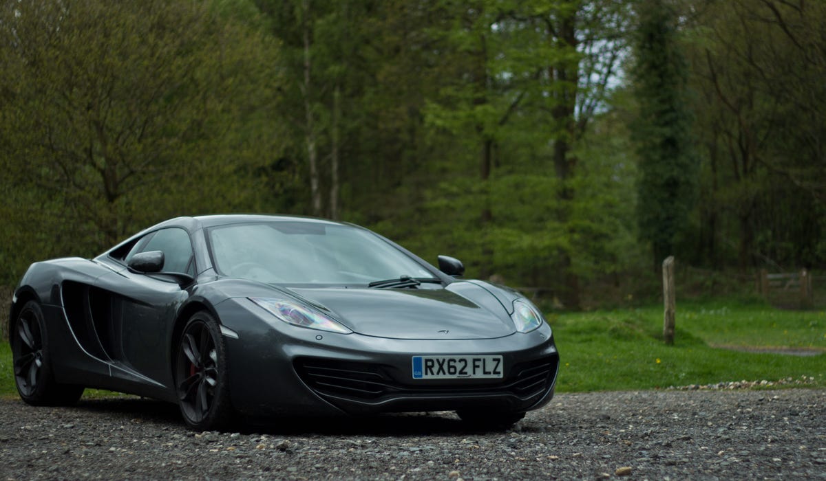 A drive in the 'terrifyingly fast' McLaren MP4-12C supercar (pictures) -  CNET