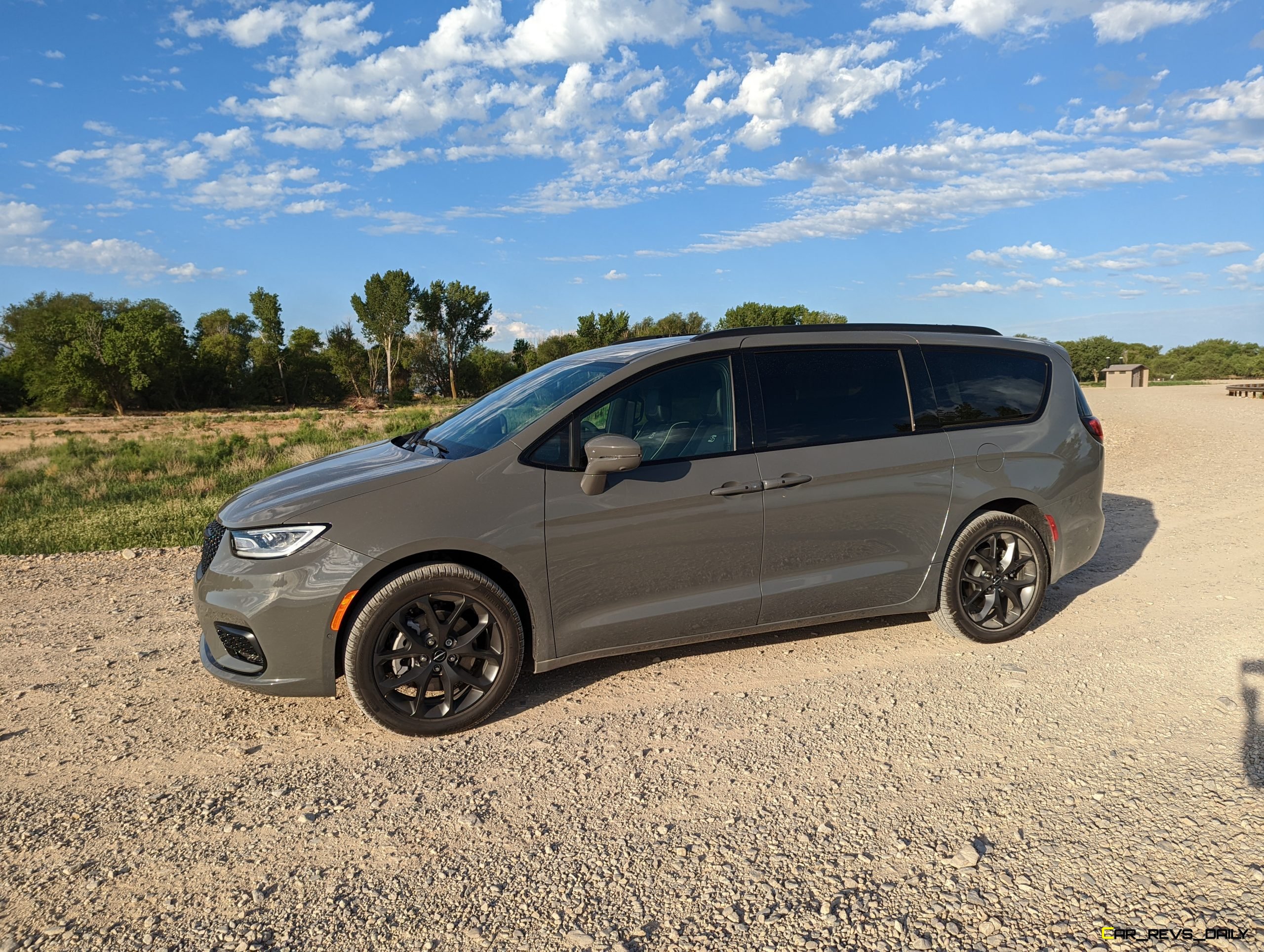 2022 Chrysler Pacifica Limited AWD The Ultimate Utility Vehicle » LATEST  NEWS » Car-Revs-Daily.com