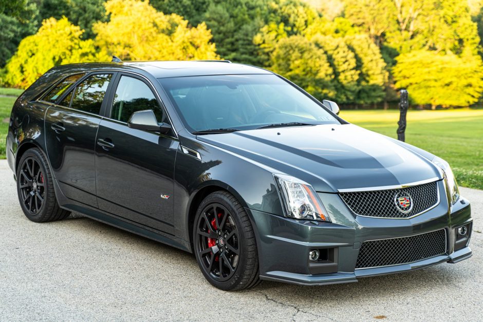 No Reserve: 14k-Mile 2013 Cadillac CTS-V Wagon 6-Speed for sale on BaT  Auctions - sold for $85,000 on September 30, 2021 (Lot #56,330) | Bring a  Trailer