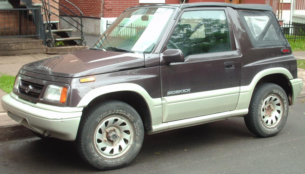 File:Pre-1998 Suzuki Sidekick Convertible.jpg - Wikimedia Commons