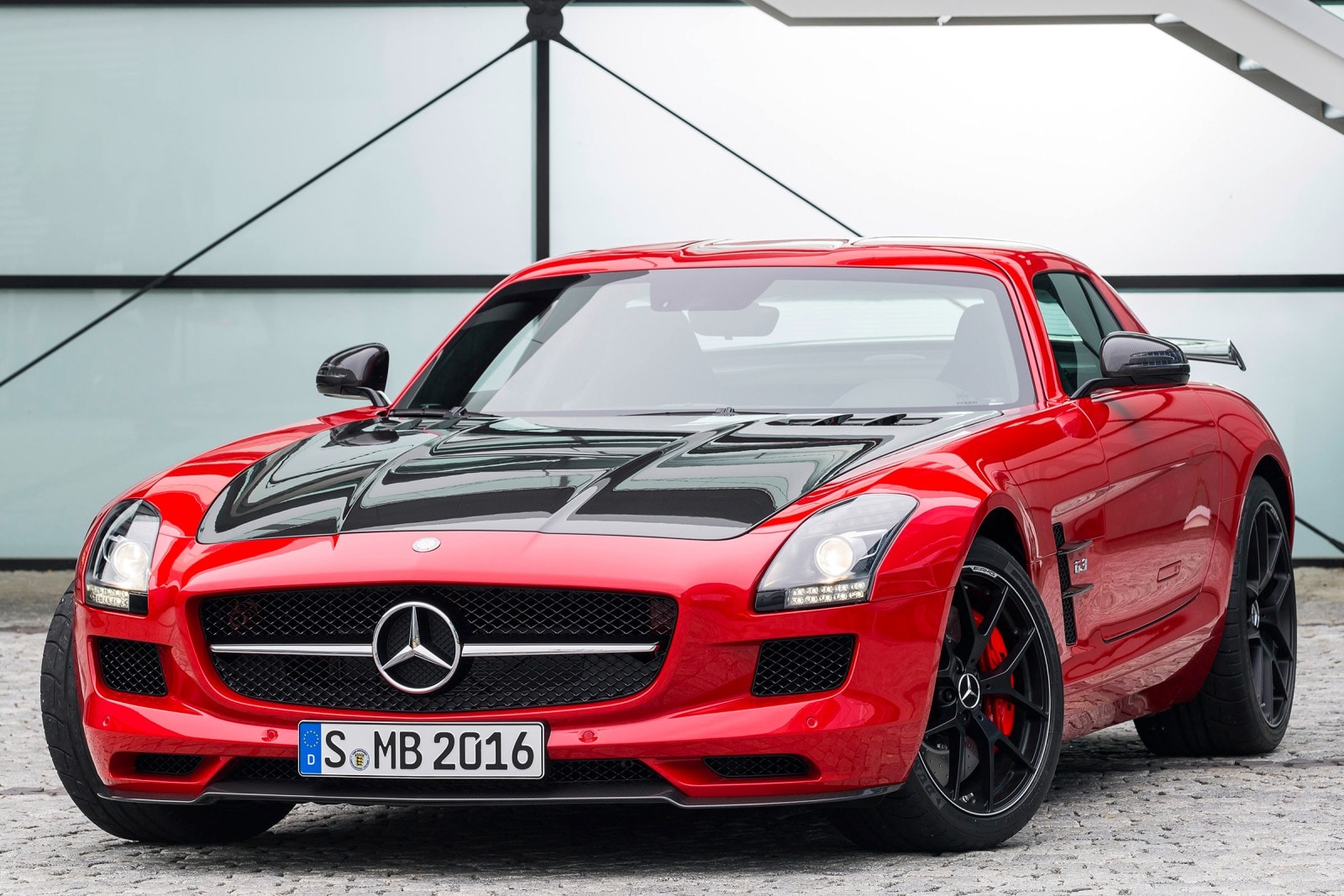 Used 2015 Mercedes-Benz SLS AMG GT Final Edition Coupe Review | Edmunds