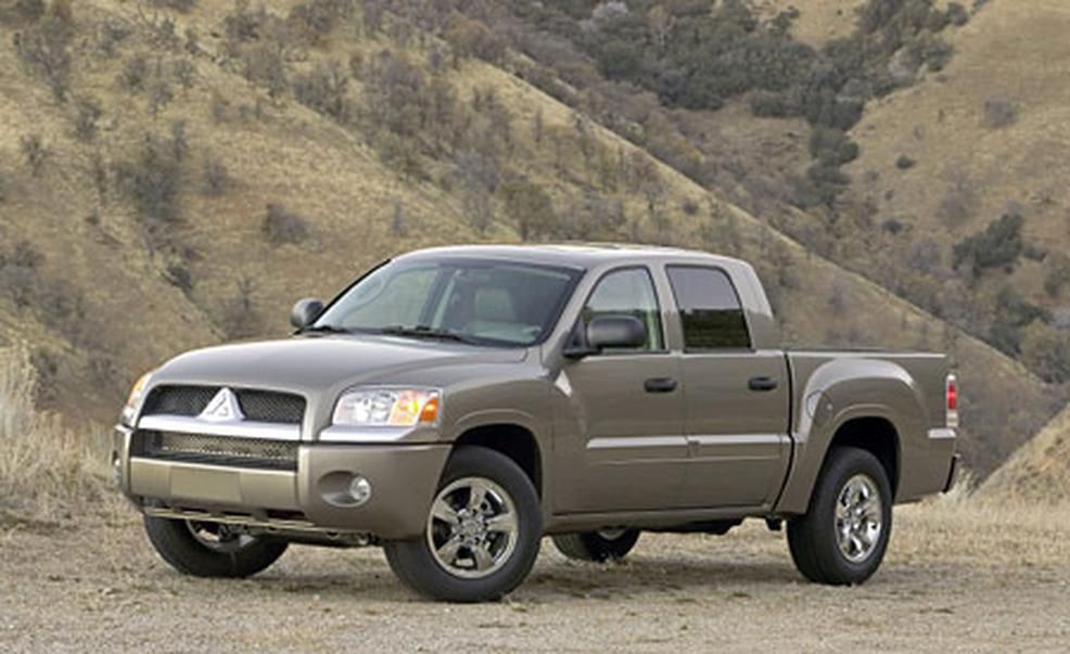 2009 Mitsubishi Raider Review, Pricing, and Specs