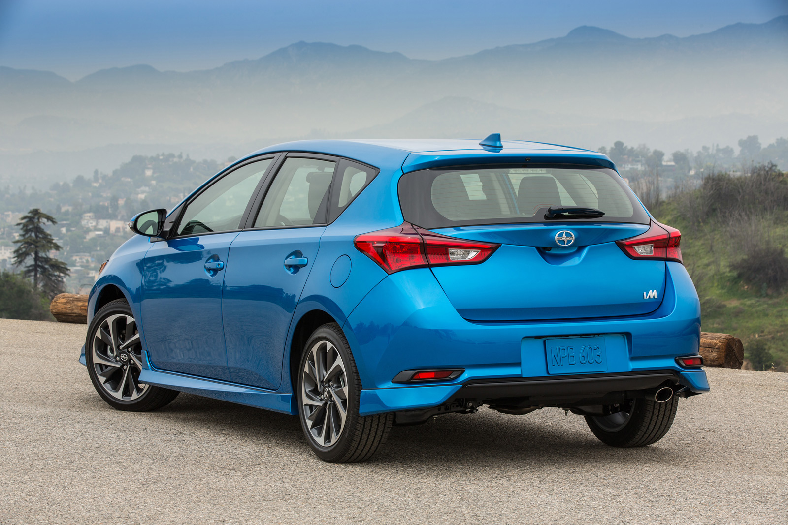 2016 Scion iM Is Ready To Fire Up The Fun Hatch Segment