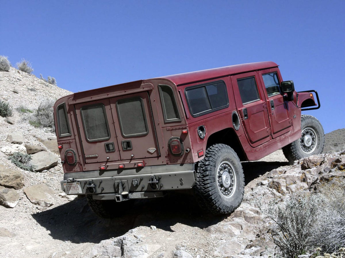 2024 GMC Hummer electric SUV: Here's how it compares to the H1 Alpha 'Humvee'  - CNET