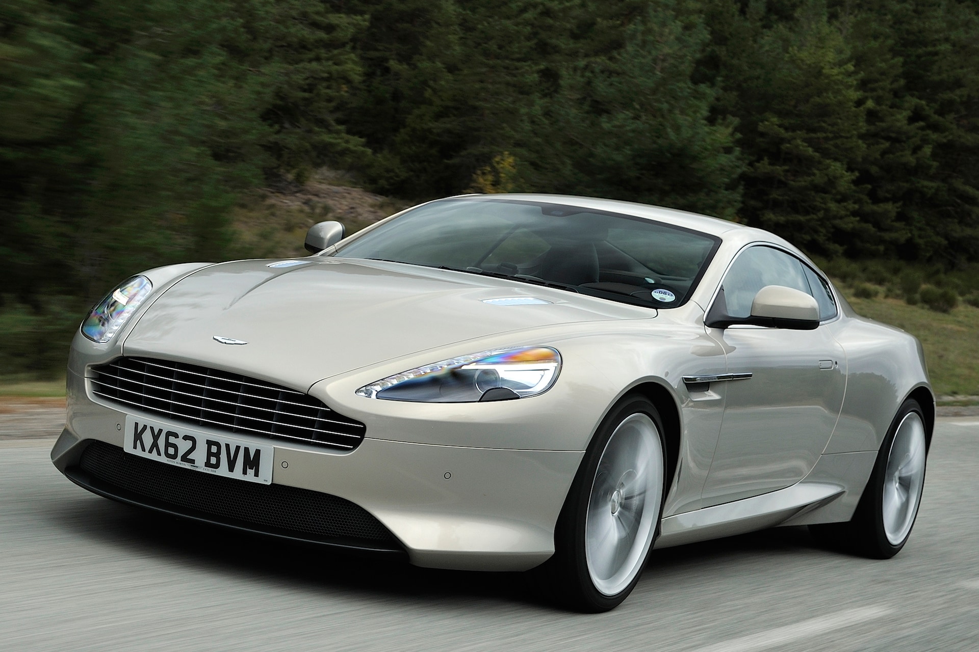 New Details Emerge on Redesigned 2017 Aston Martin DB9
