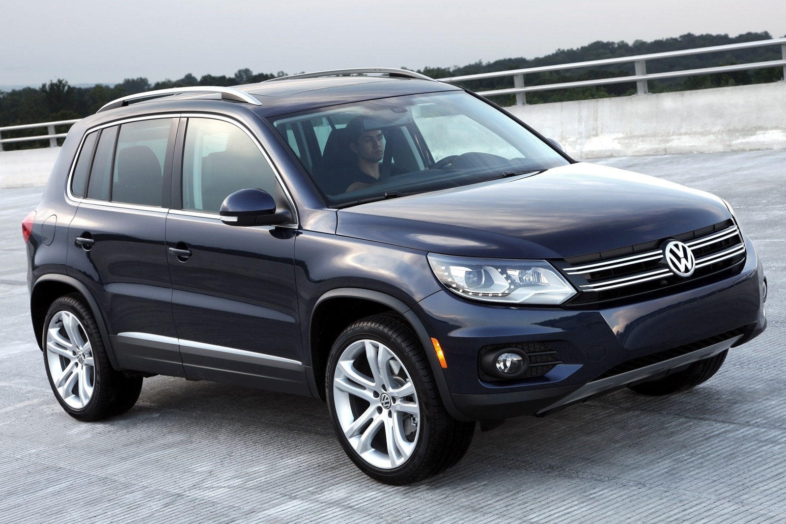 2013 Volkswagen Tiguan Review & Ratings | Edmunds