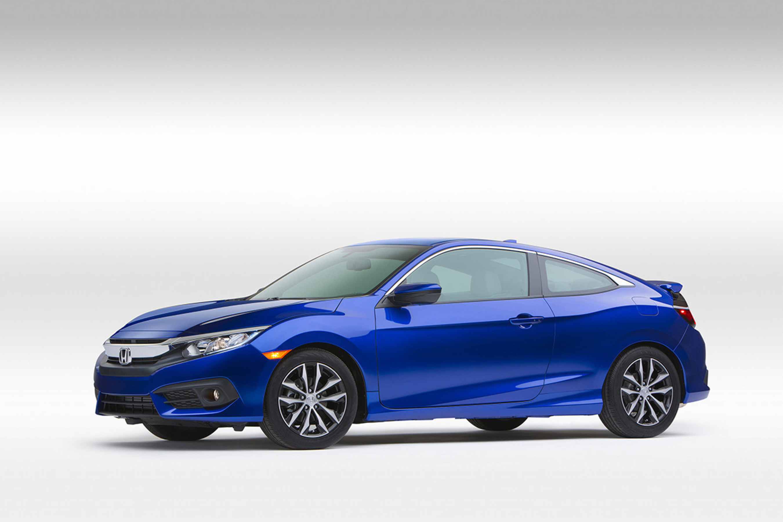 Dynamically Styled, More Powerful and Fuel-Efficient 2016 Honda Civic Coupe  Makes First Public Appearance at
