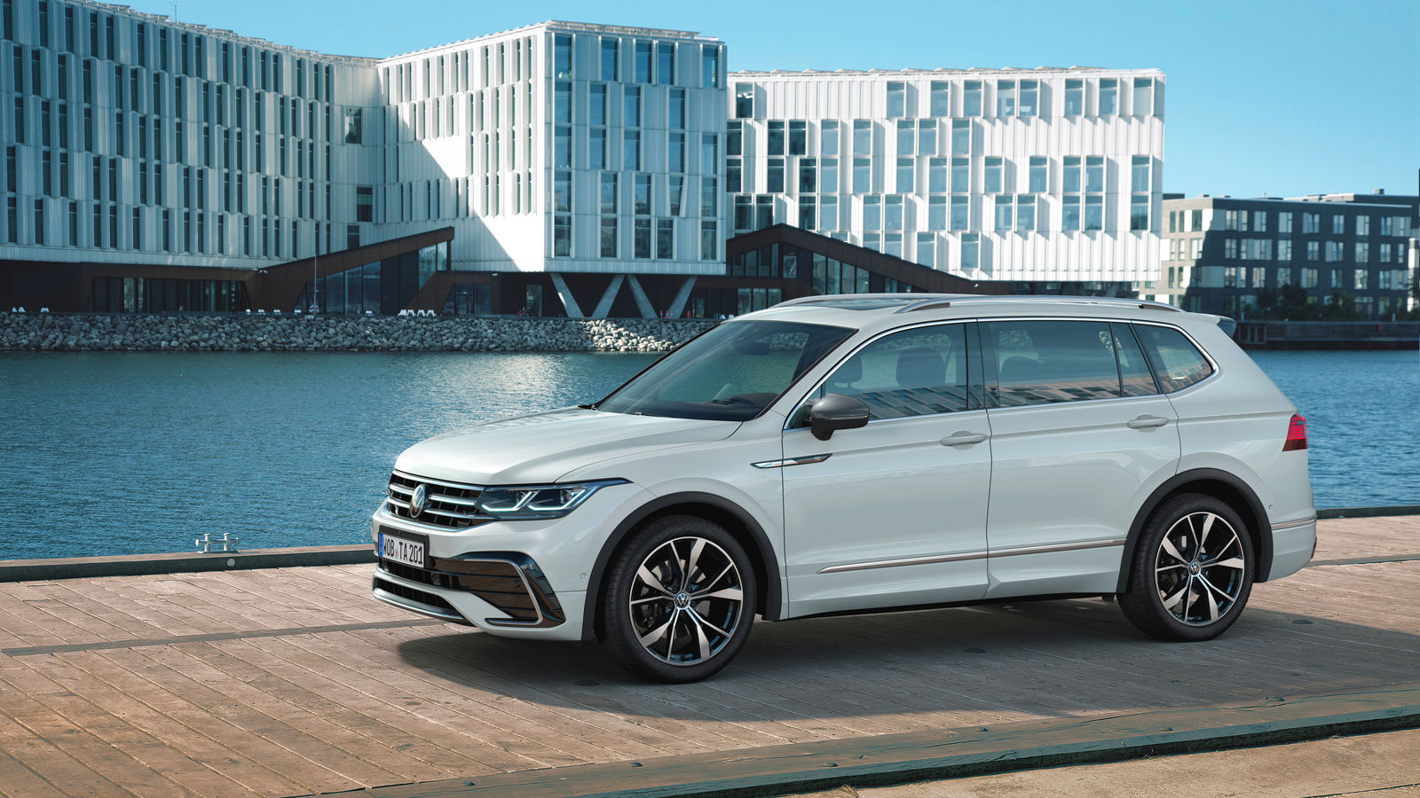 The new Tiguan Allspace: new control and assist systems for the bestseller  | Volkswagen Newsroom