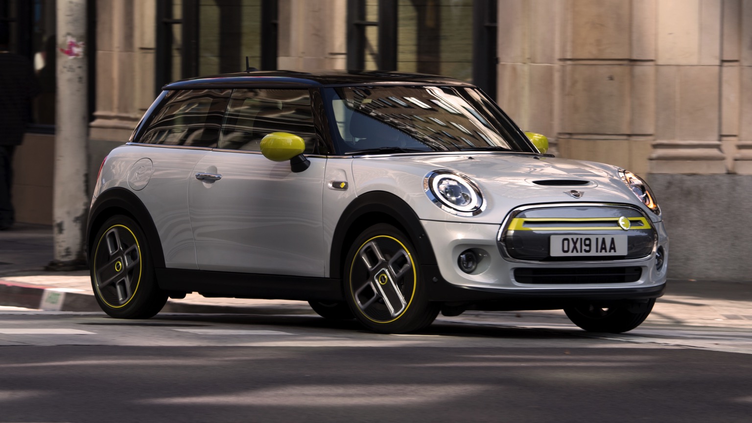 Mini Cooper SE (2020-2021) price and specifications - EV Database