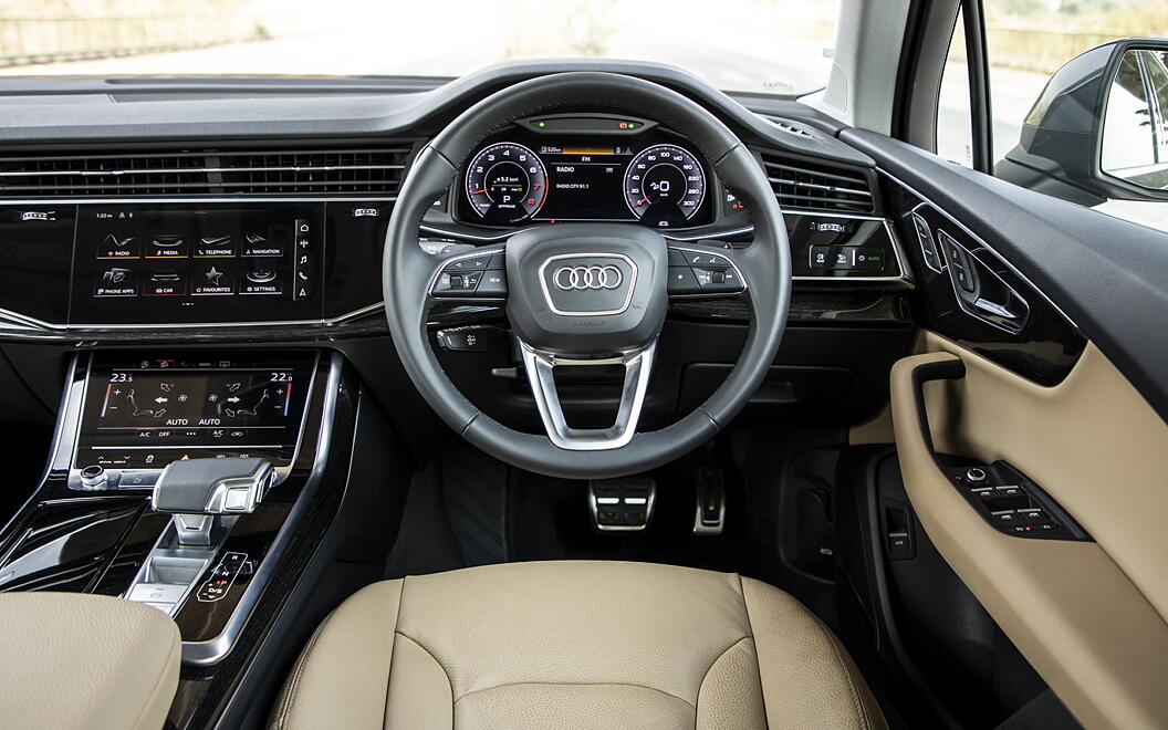 Audi Q7 Images | Q7 Exterior, Road Test and Interior Photo Gallery